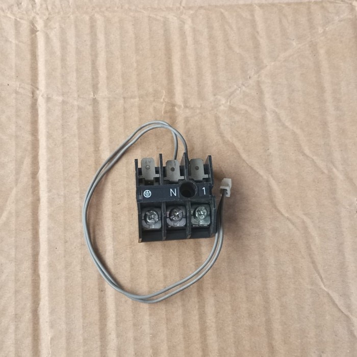 Terminal Soket Kabel Power Indoor AC Fuse Kabel Original Cabutan Bekas