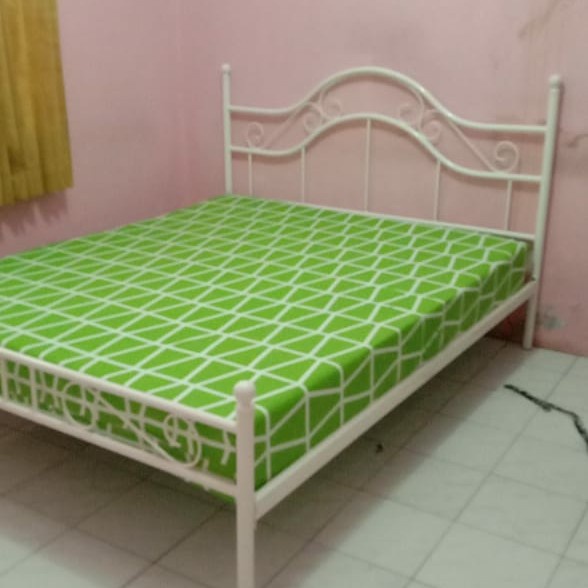 Ranjang Besi Divan Besi Tempat Tidur Besi Monza Orbitrend 160 x 200