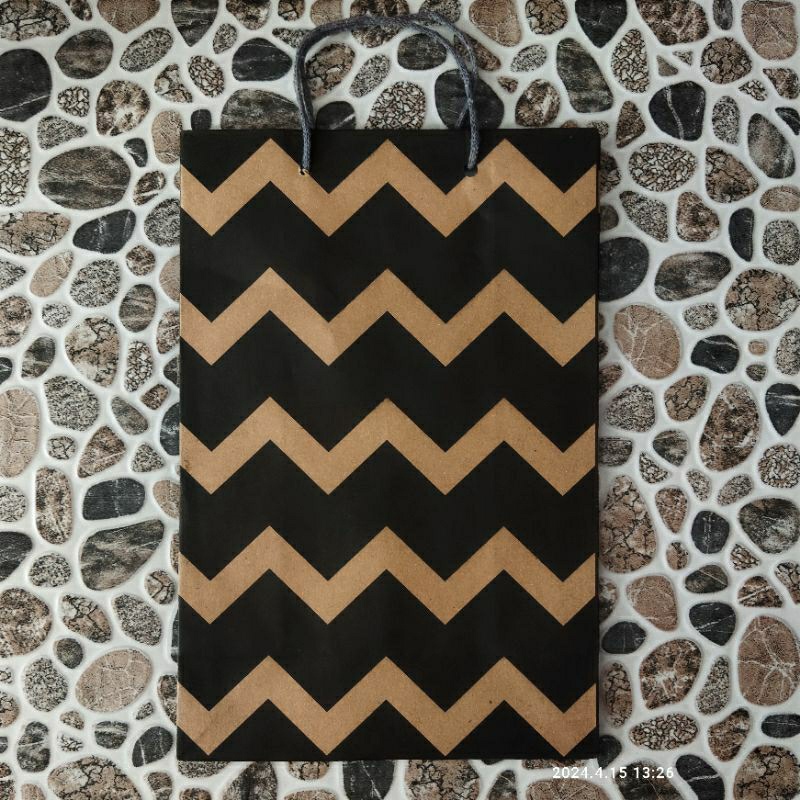 

Tas Paper Bag Ukuran 30x40 cm / 20x30 cm