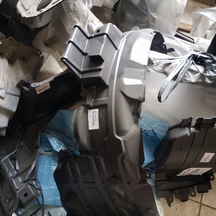 Termurah Liner Fender Depan Kanan-Kiri Avanza Dan All New Avanza