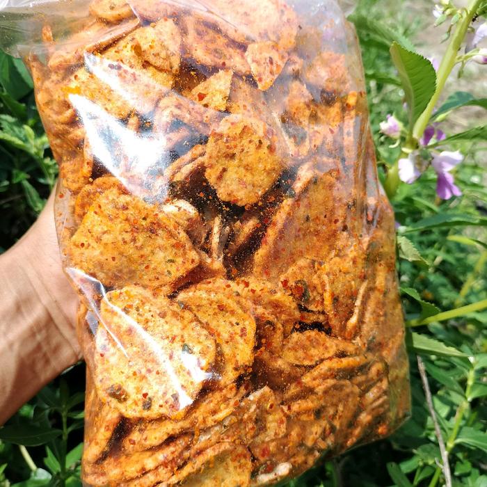 

Basreng keripik koin pedas daun jeruk Food Snacks Cemilan