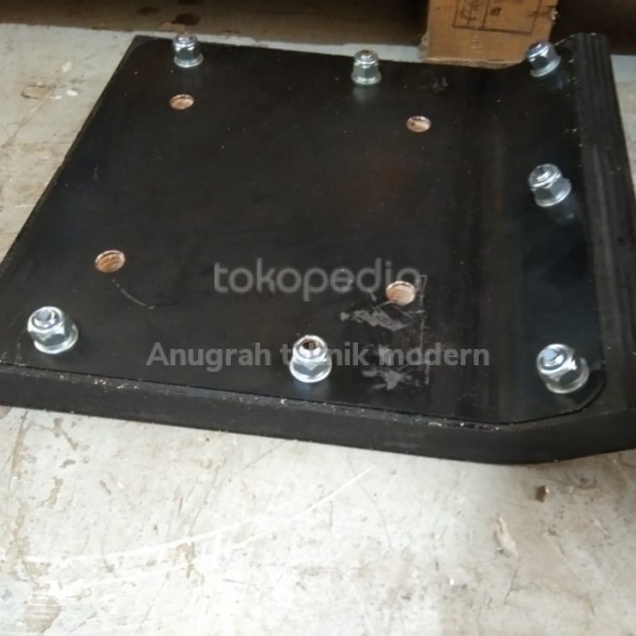 Mantab Sepatu Stamper Kuda Mikasa Mtr80