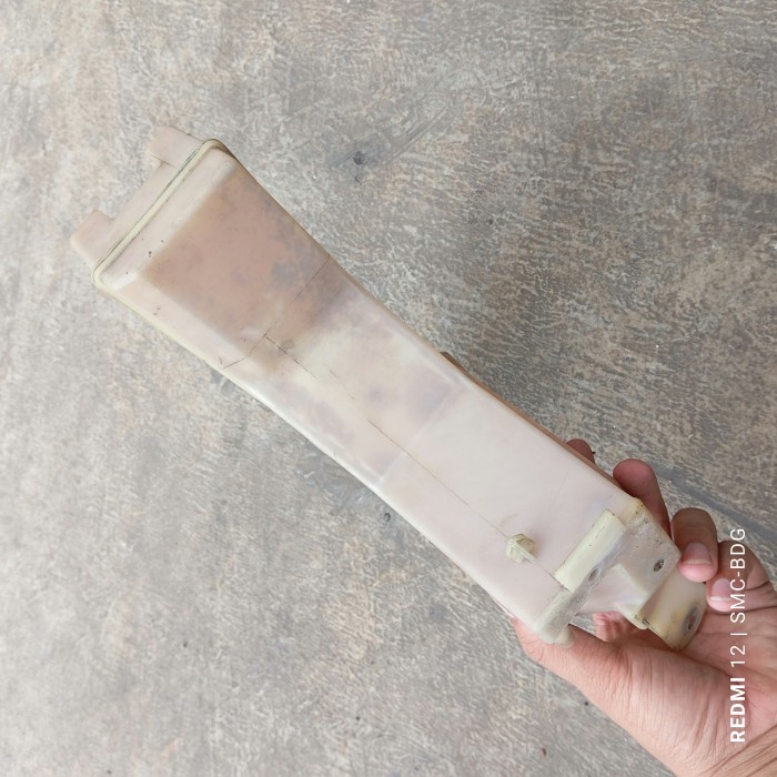 Reservoir Tank Cadangan Air Radiator Nissan Xtrail T30 / Serena C24 Bekas