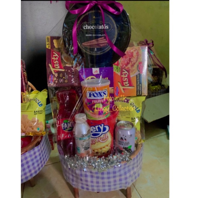 

HOT DEALS Parcel Lebaran Idul Fitri / Hampers Parsel Lebaran Murah untuk Mertua Atau Pacar