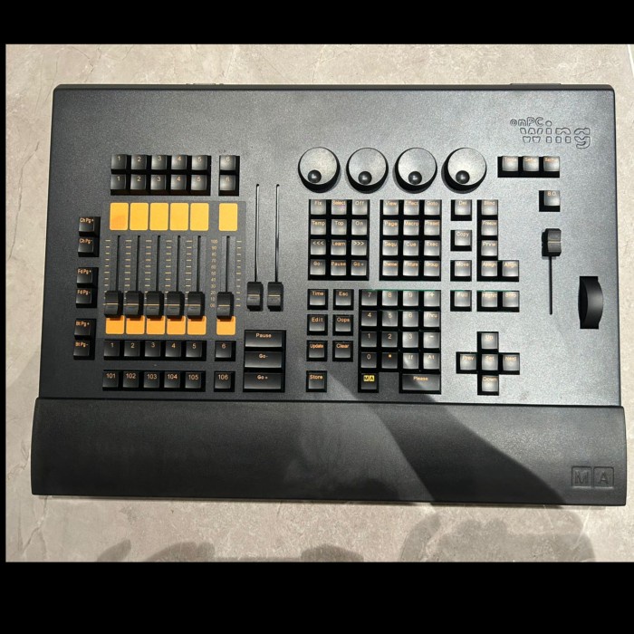 GrandMA2 Command Wing On PC (CHINA) + Hardcase