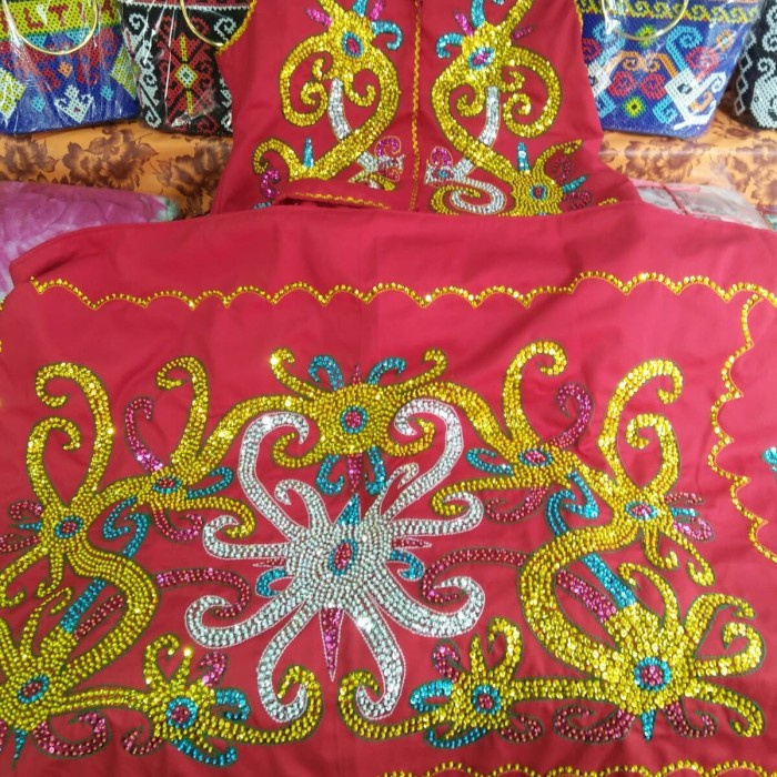 TERBAIK Baju Adat Dayak Kalimantan Dewasa Wanita
