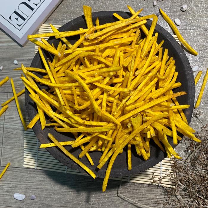 

SALE !!! 1 KG KEMASAN CEMILAN STIK TALAS RASA GURIH DAN RENYAH MAKANAN KERIPIK FOOD SNACK READYY