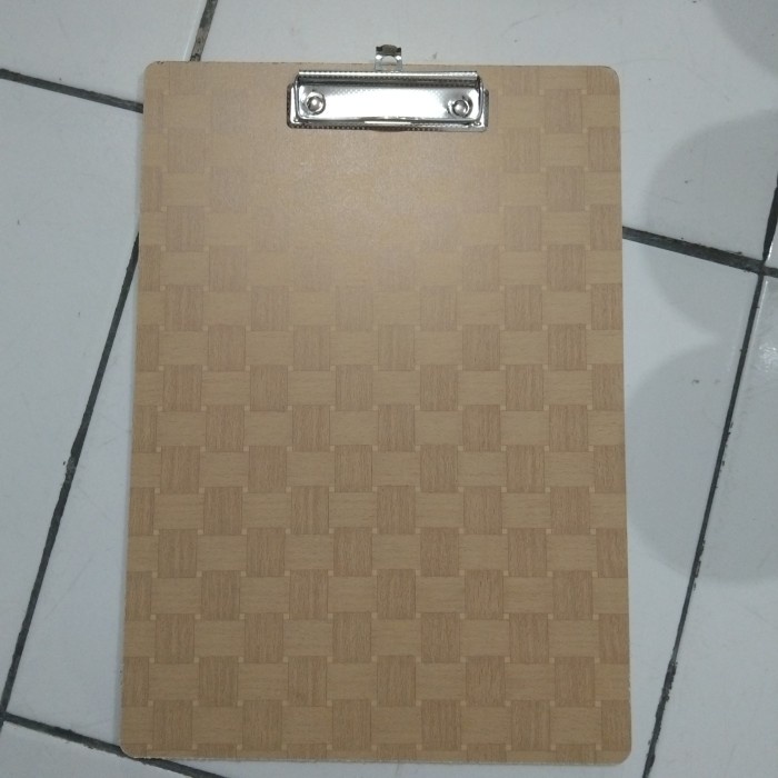 

clipboard kayu motif kotak
