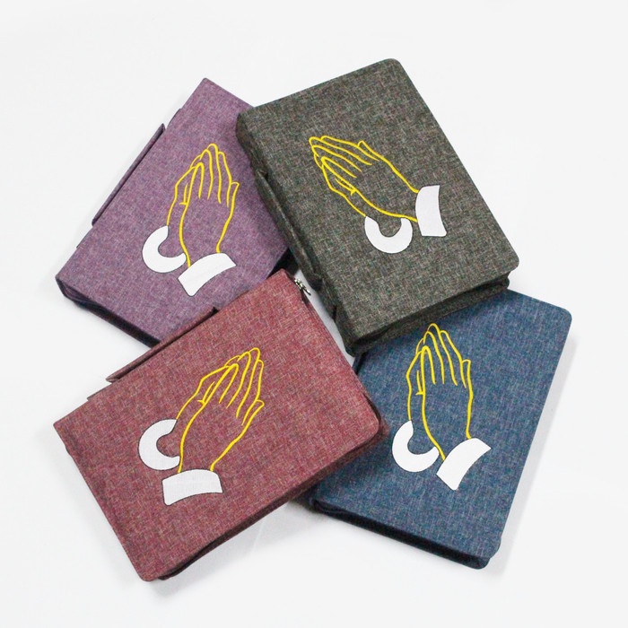 

Tas - Sampul Alkitab Sedang Kidung - Tangan Doa