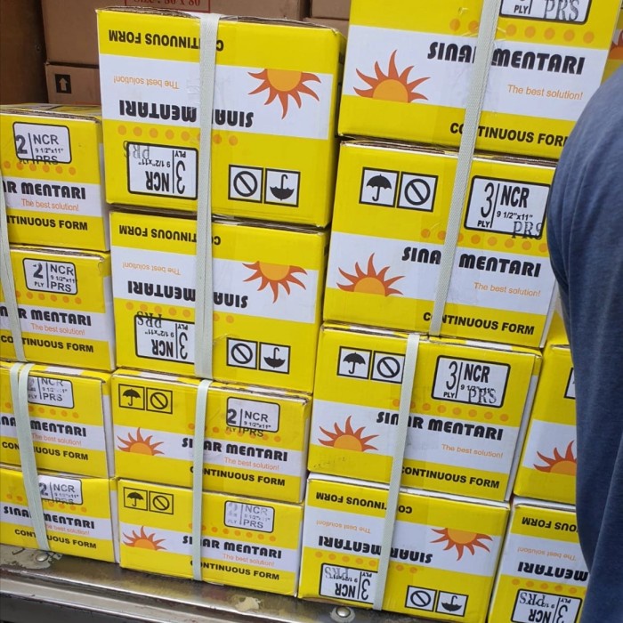 

Produk Viral Continous Form Kertas Komputer 9,5X11" 2 Ply Utuh Merk Sinar Mentari Cod