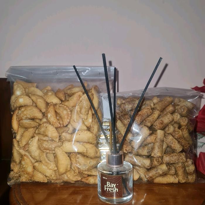 

PAKET BUNDLING SUMPIA UDANG ISTIMEWA KEMASAN 500 GRAM & PASTEL UDANG 500 GRAM,TOTAL 1KG Food