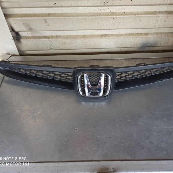 grill radiator honda jazz idsi 2005
