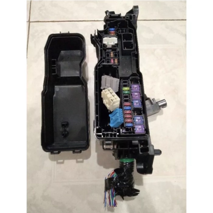 ORIGINAL fuse box sekring grand avanza veloz xenia dual vvti 2015-2020