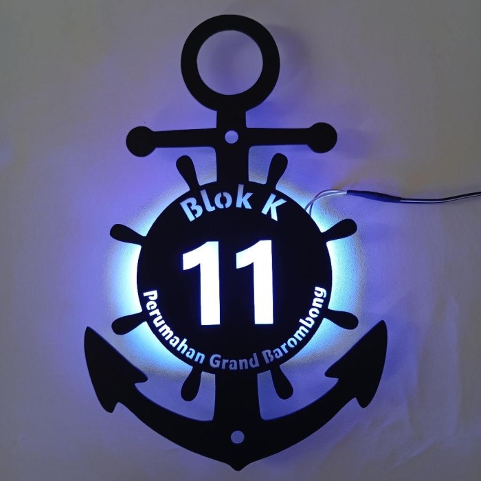 Top Nomor Rumah Lampu Akrilik Custom Bentuk Jangkar dan Logo Acrylic Hitam Doff