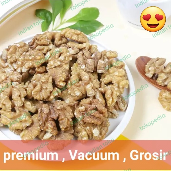 

Premium whole walnut 500 Gram/ Kacang walnut utuh mentah / Raw walnut