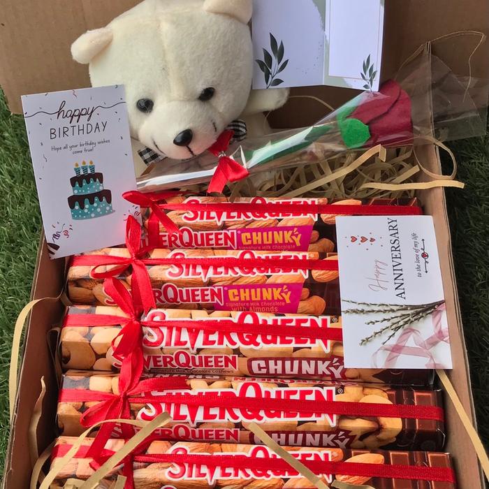 

Hadiah Ulang Tahun / Gift Box Boneka Mini Bear / Kado Valentine dan Wisuda
