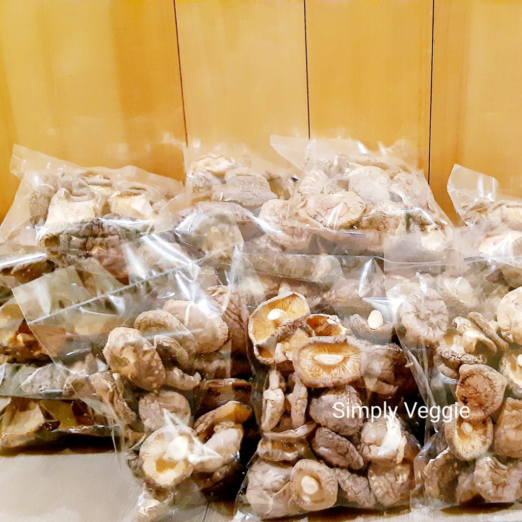 

Jamur Shiitake L 100g / Jamur Hioko Kering / Dried Shiitake Mushroom