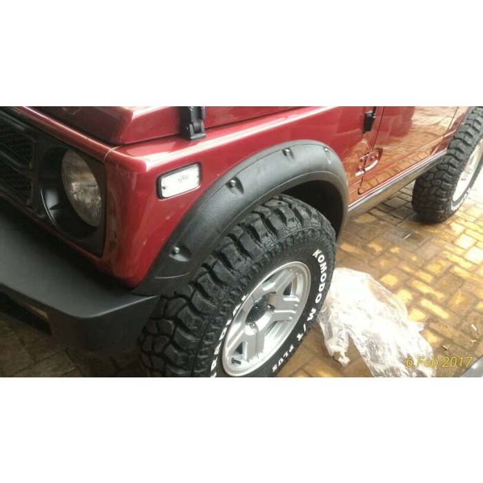 Over Fender Bulat Karet Jimny Katana