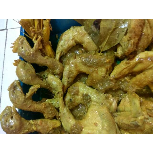 

Ayam kampung ungkep bumbu kuning/ayam kampung/ayam ungkep/ayam jantan ungkep