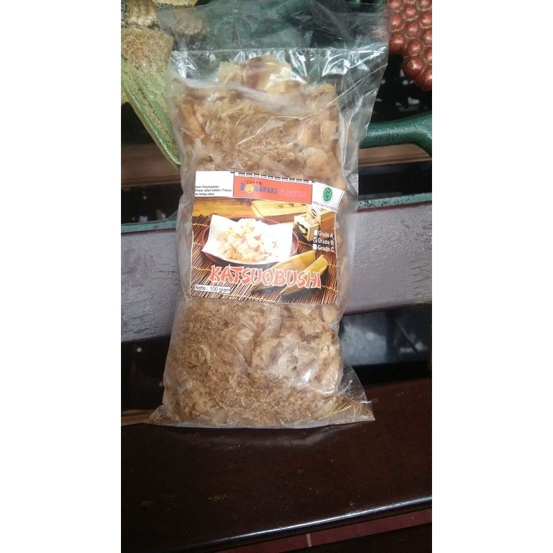 

AQS Sakura Katsuobushi bonito flakes grade A netto 100 gram