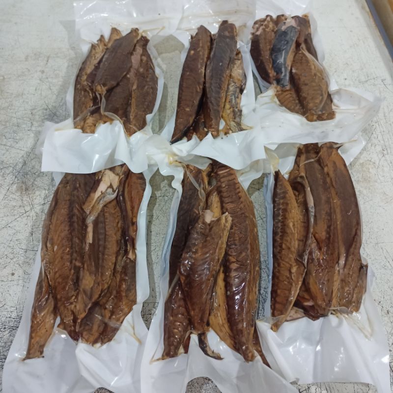 

Ikan Cakalang Fufu atau Cakalang Asap berat 1Kg dijamin daging semua