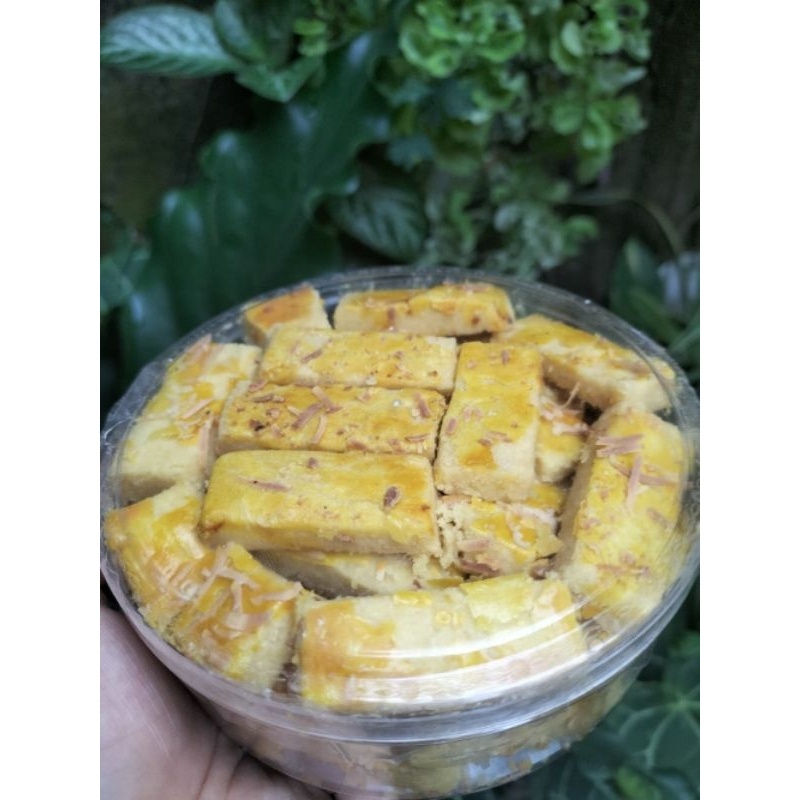 

HJ Kue Nastar / Kastengel / Putri Salju Paket Kue isi 3Toples ukuran @250grm