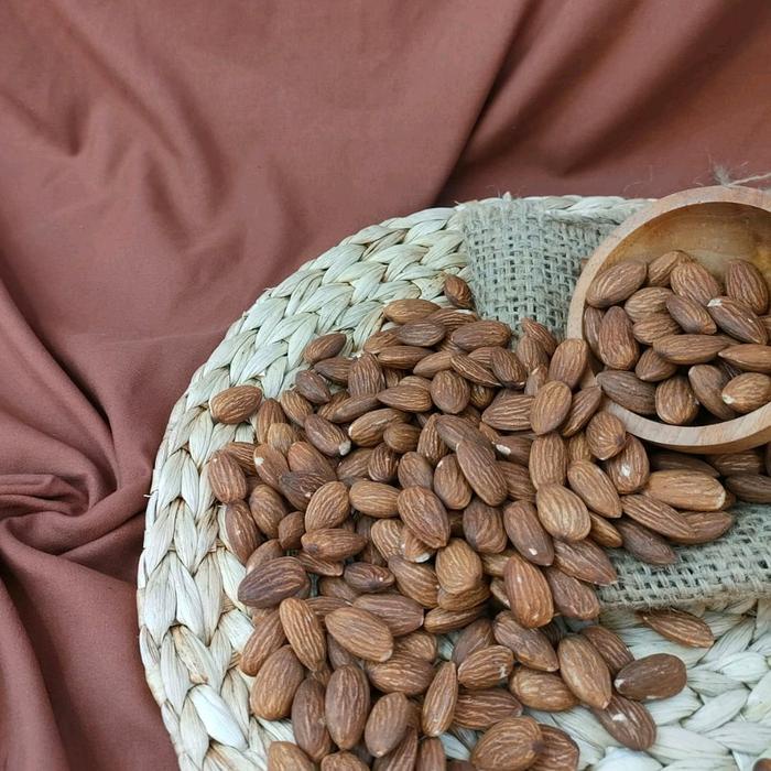 

Kacang Almon Kupas original