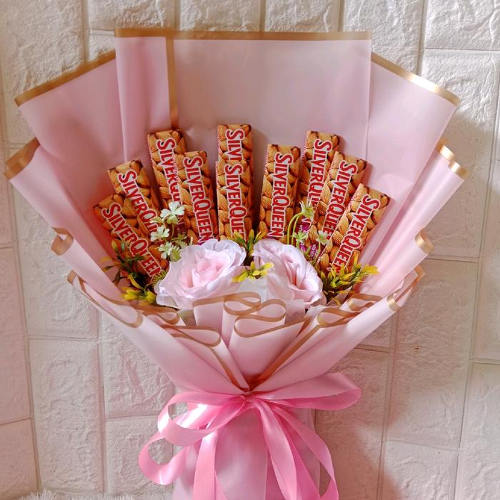 

bucket coklat cantik /bucket hadiah valentine/ ultah/ aniversary / graduation dll