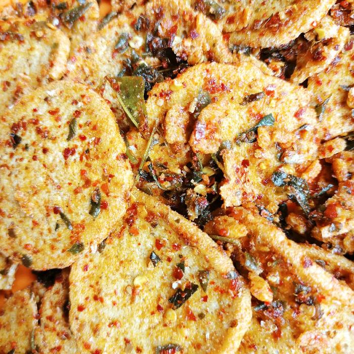 

Basreng keripik koin pedas daun jeruk Food Snacks Cemilan