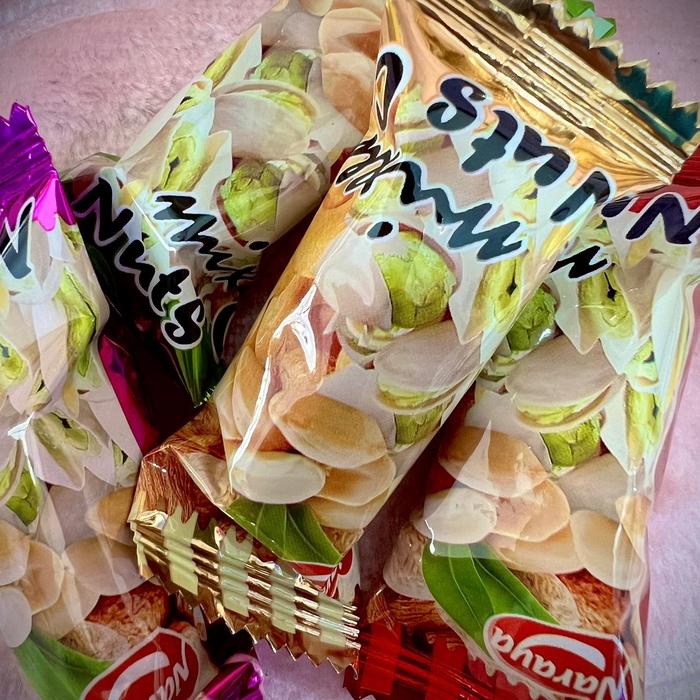 

Permen Kacang Mix Pistachios,Almond Kemasan 1kg Cemilan Candy Food