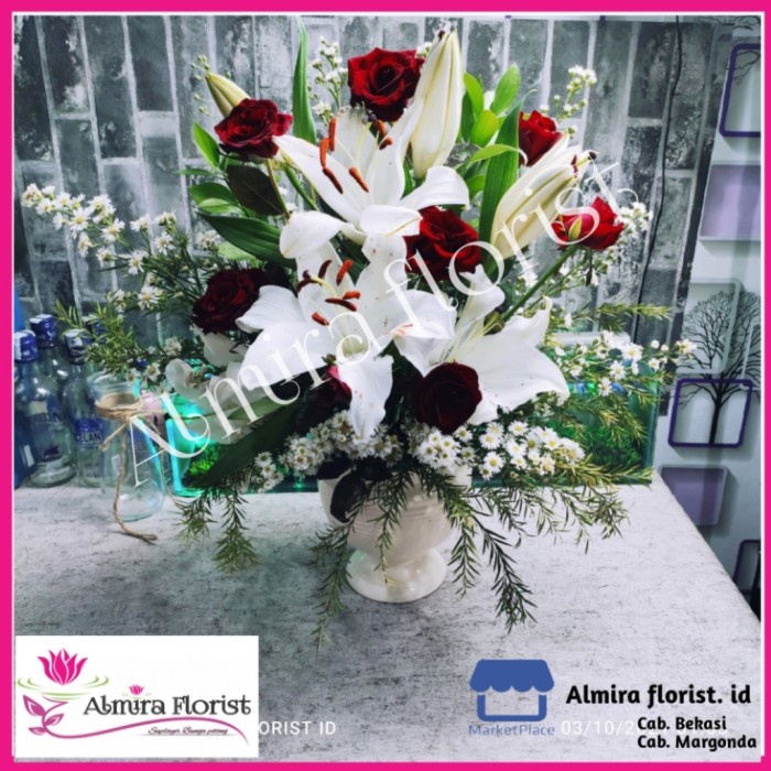 Jual [READY] karangan bunga meja bunga vas casablanca bunga asli segar harum