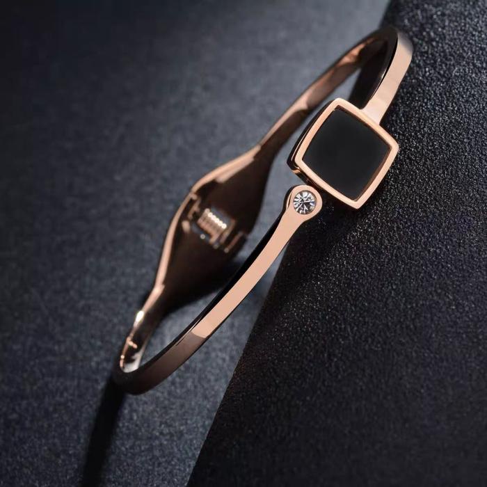 set gelang dan cincin kotak hitam permata 1 titanium