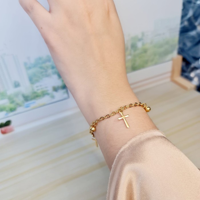 gelang tangan wanita choker salib bijilada titanium anti karat