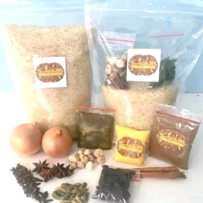 

Beras Basmati 1 Kg Dan Bumbu Lengkap beserta Rempah dan Bumbu - Shakila Store Food