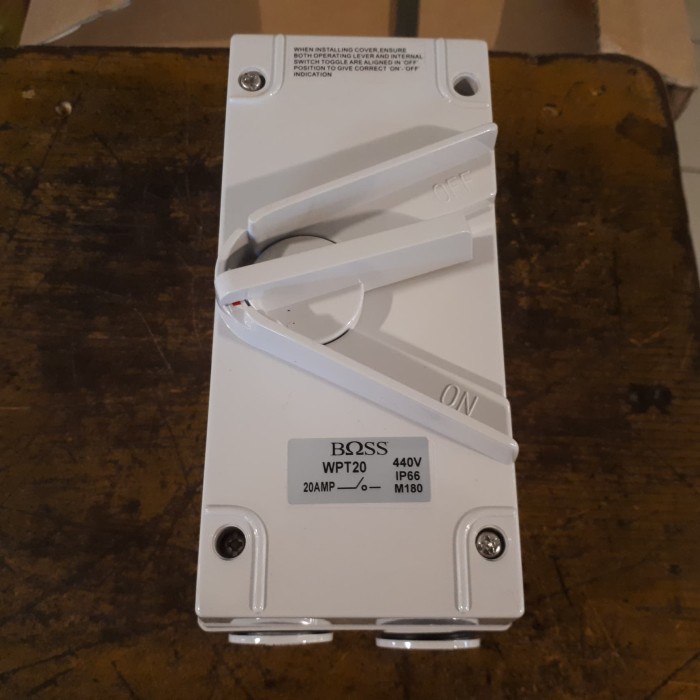 saklar Waterproof Dustproof Boss WPT20 , 3 pole 20 ampere . IP66