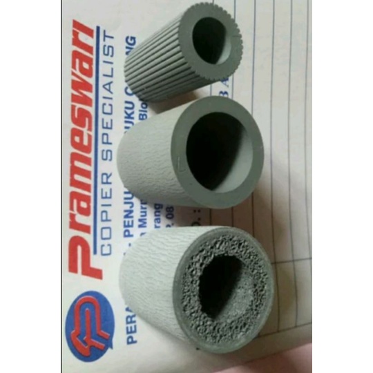

Feed Roll Karet Penarik Kertas IR 3045 / 3245 / 4570