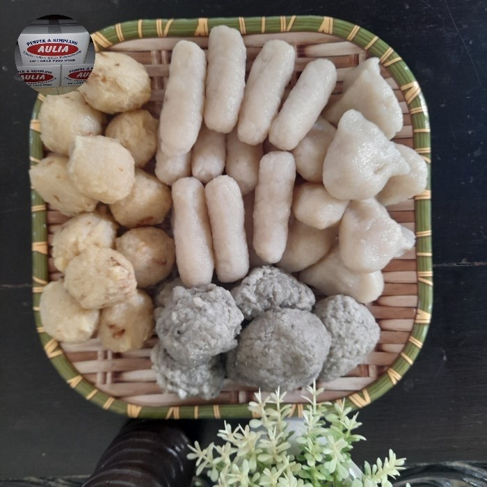 

pempek ikan tenggiri 1 kg 50pcs - pempek aulia palembang