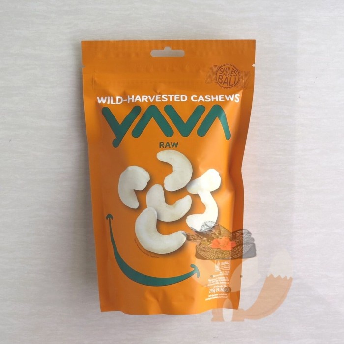 

Cashew Kacang Mede by East Bali (Now YAVA) Cashews Raw / Native 225gr
