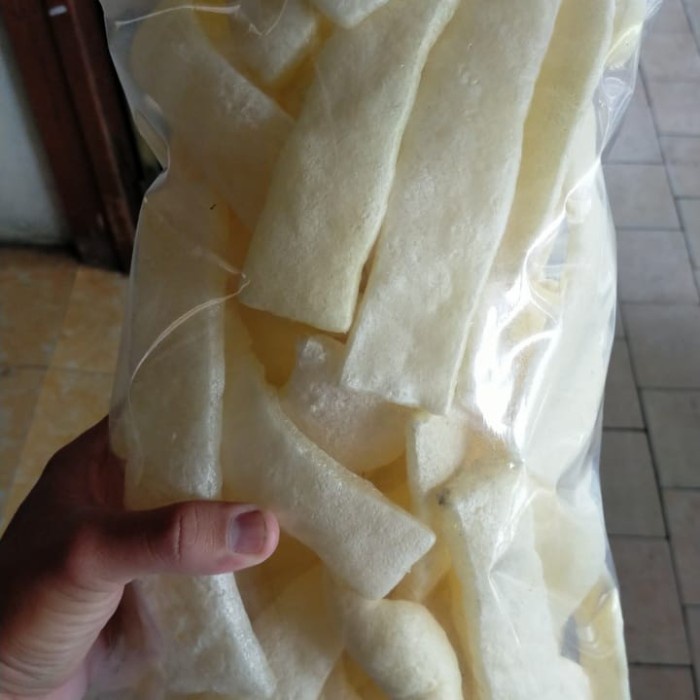 

KERUPUK / RAMBAK KULIT SAPI MENTAH
