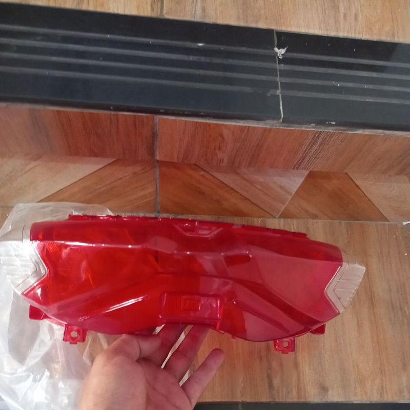 MIKA KACA LAMPU STOP BELAKANG NMAX NEW ORIGINAL