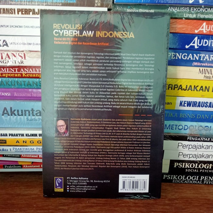 

Produk Terbaru Revolusi Cyberlaw Indonesia Revisi Uu Ite 2024 - Dr. Dnarivanto B, Dkk Cod