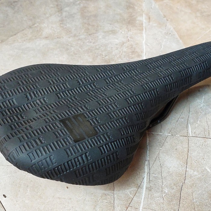 Saddle Ddk Comfort Logo Hitam -Gratisongkir