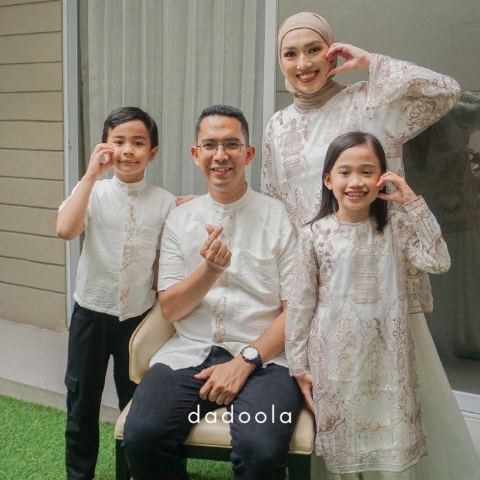 "Premium Family Set for Special Raya" by Dadoola - Medina Series