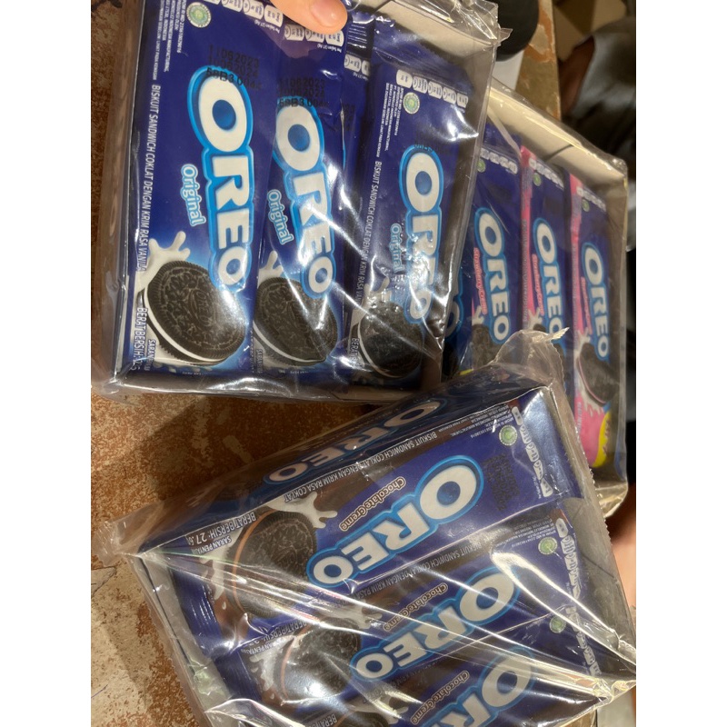 

A Biskuit Oreo (1 Pak Isi 12 Bungkus)