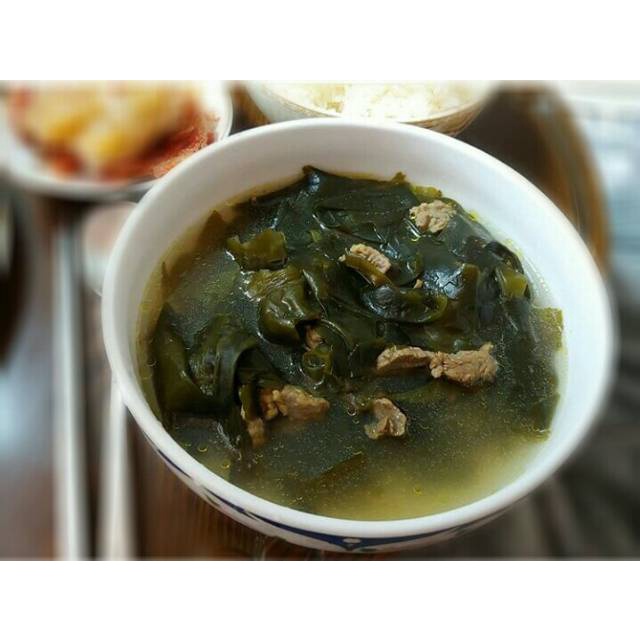 

A Dried Seaweed Miyeok / Rumput Laut Kering Chung Jung Won / Rumput Laut Kering / Miso / Miyeok Kuk