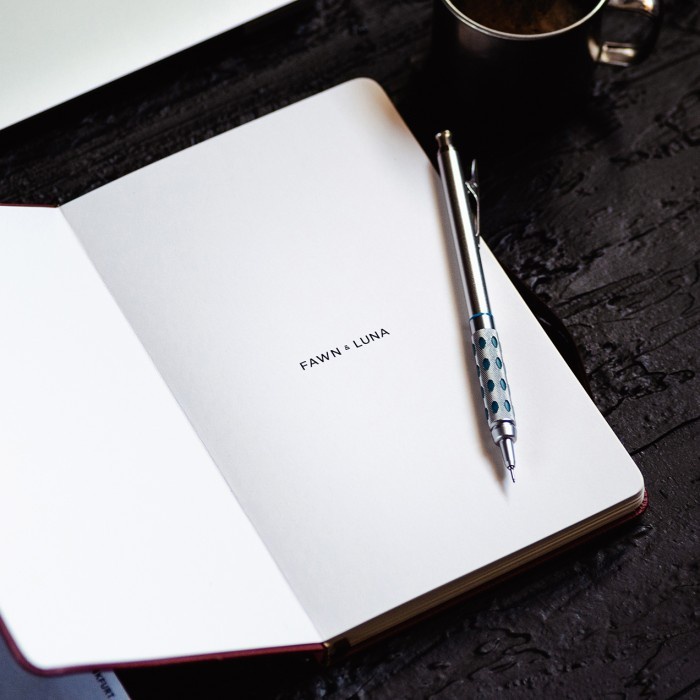 

pintar- A5 Notebook - Plain / Dotted Paper - Black Smoke Fabric