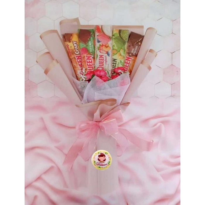 

Bouquet buket coklat delfi beng beng hadiah wisuda anniversary ulang tahun ds bgr Chocolate