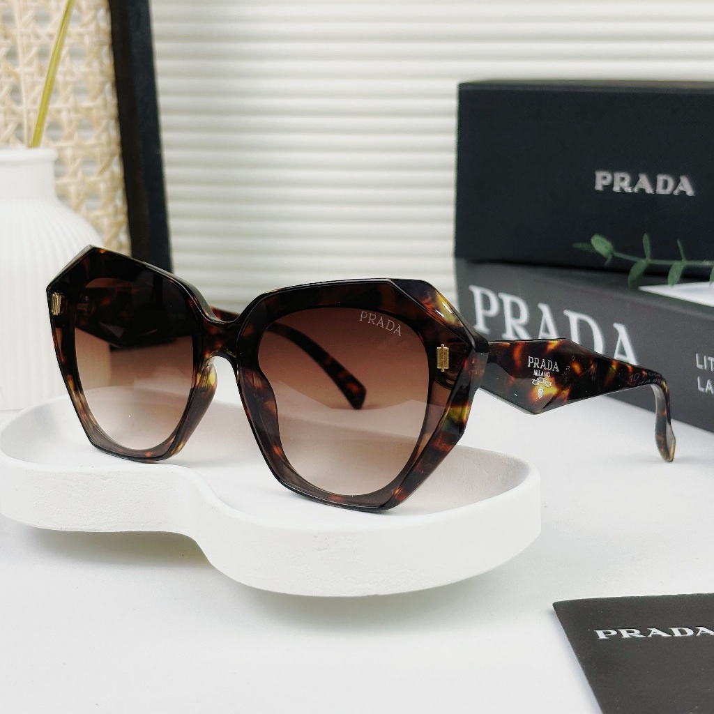 TrendyGaya- Gratis kotak dan kain kacamataKACAMATA HITAM GAYA TRENDI KOREA BINGKAI BESAR PELANGSING