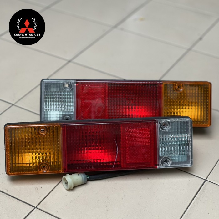 Lampu Stop Belakang L300 Diesel Set (R-L) ORIGINAL.