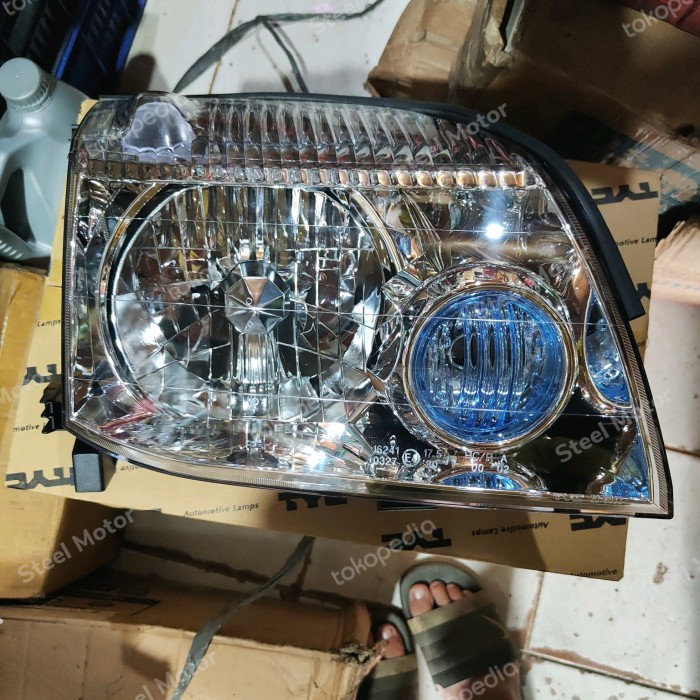 Head Lamp Nissan XTrail T30 Import High Quality